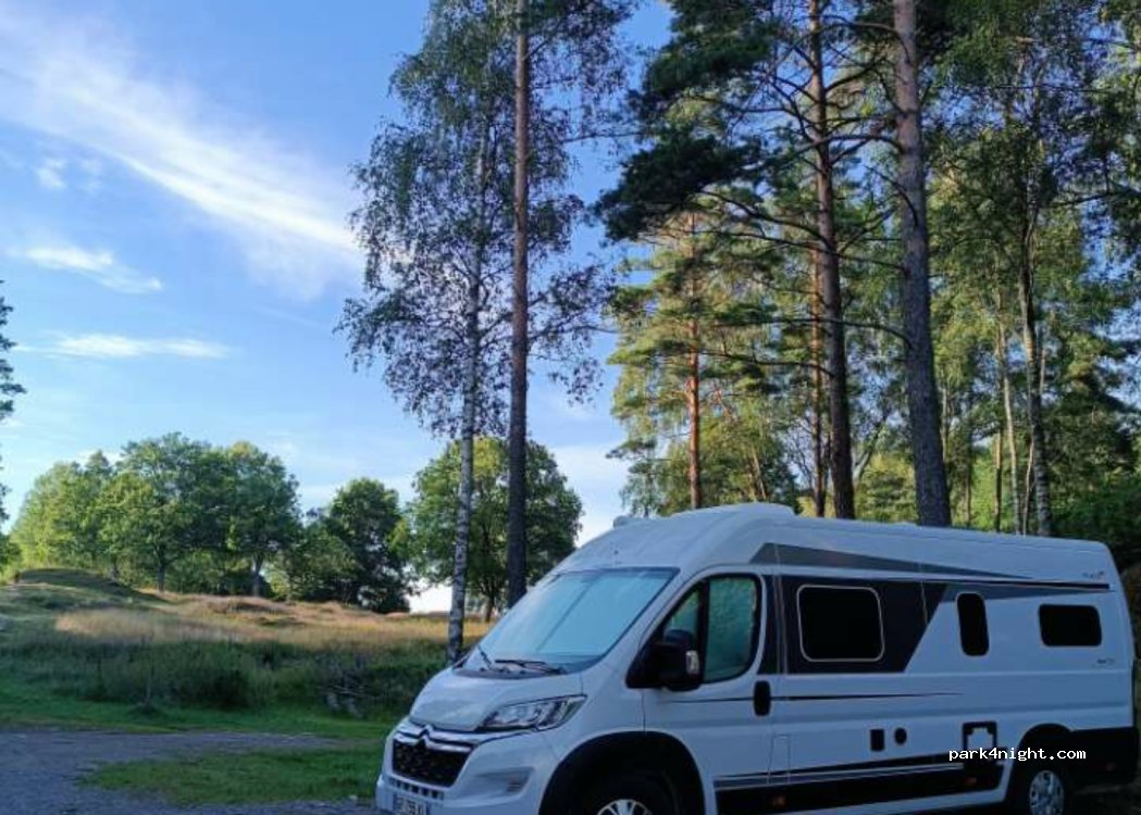 (450 70) Hamburgsund - 1 Vrångstad Nedergård — foto 4