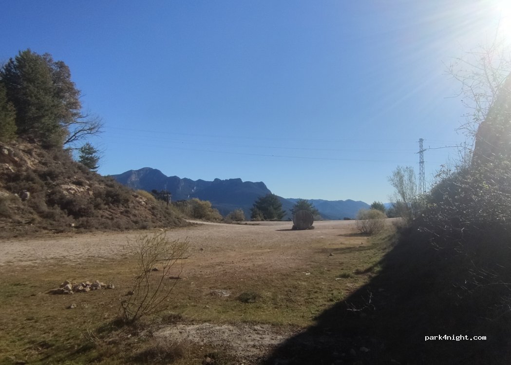 (08698) Berga - Unnamed Road — foto 3