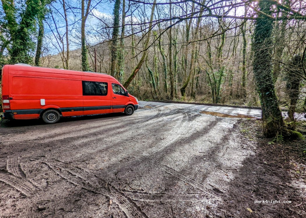 (NP7 7NA) Wales - Unnamed Road — foto 2