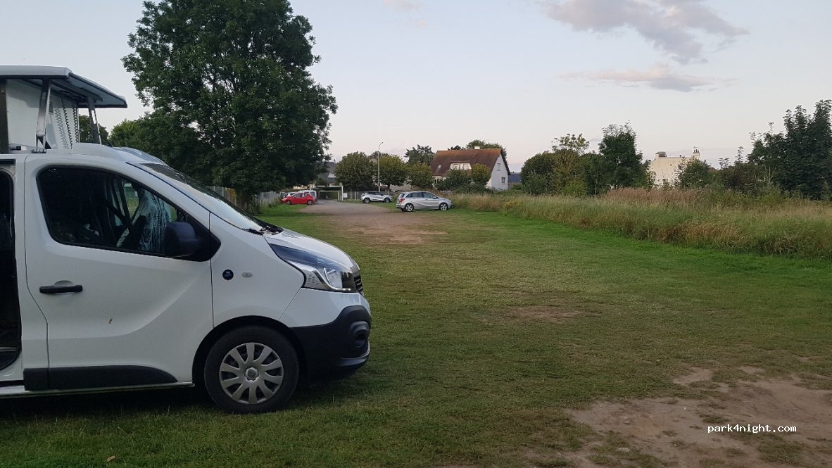 (14470) Courseulles-sur-Mer - 41 Quai Est — foto 2