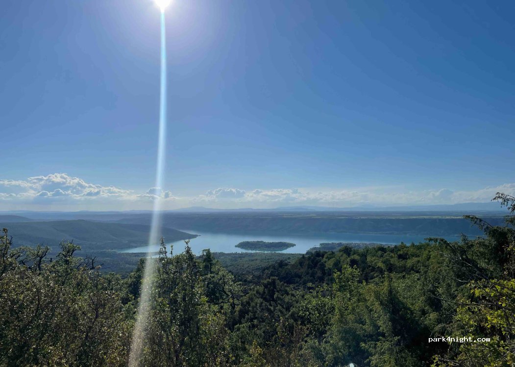 (83630) Aiguines - Chemin de la Pinède — foto