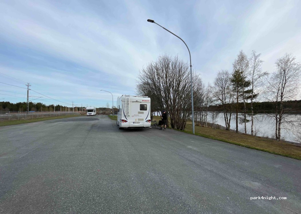 (835 32)  - 1 Strandvägen — foto 2