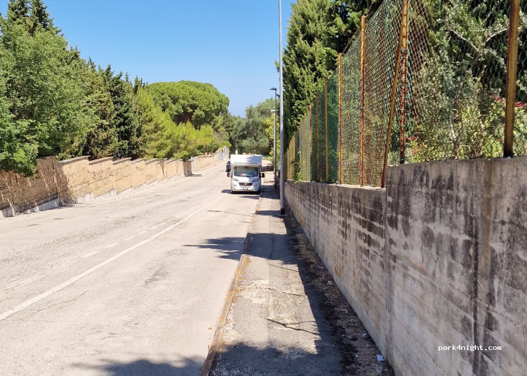 (60025) Loreto - 52 Via San Francesco D'Assisi — foto 2