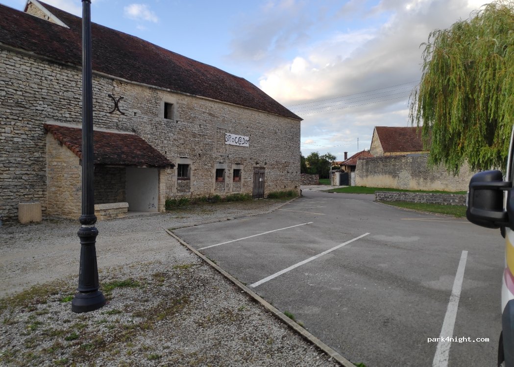 (10140) Magny-Fouchard - — foto 2