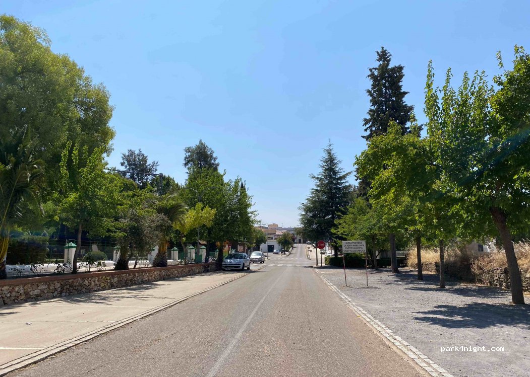 (06110) Villanueva del Fresno - 9 Avenida Portugal — foto 4
