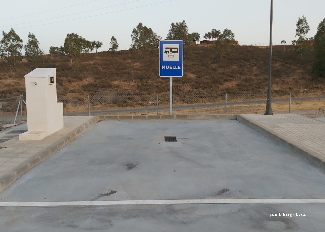 (21550) Puebla de Guzmán - 15 Calle Chorrito — foto