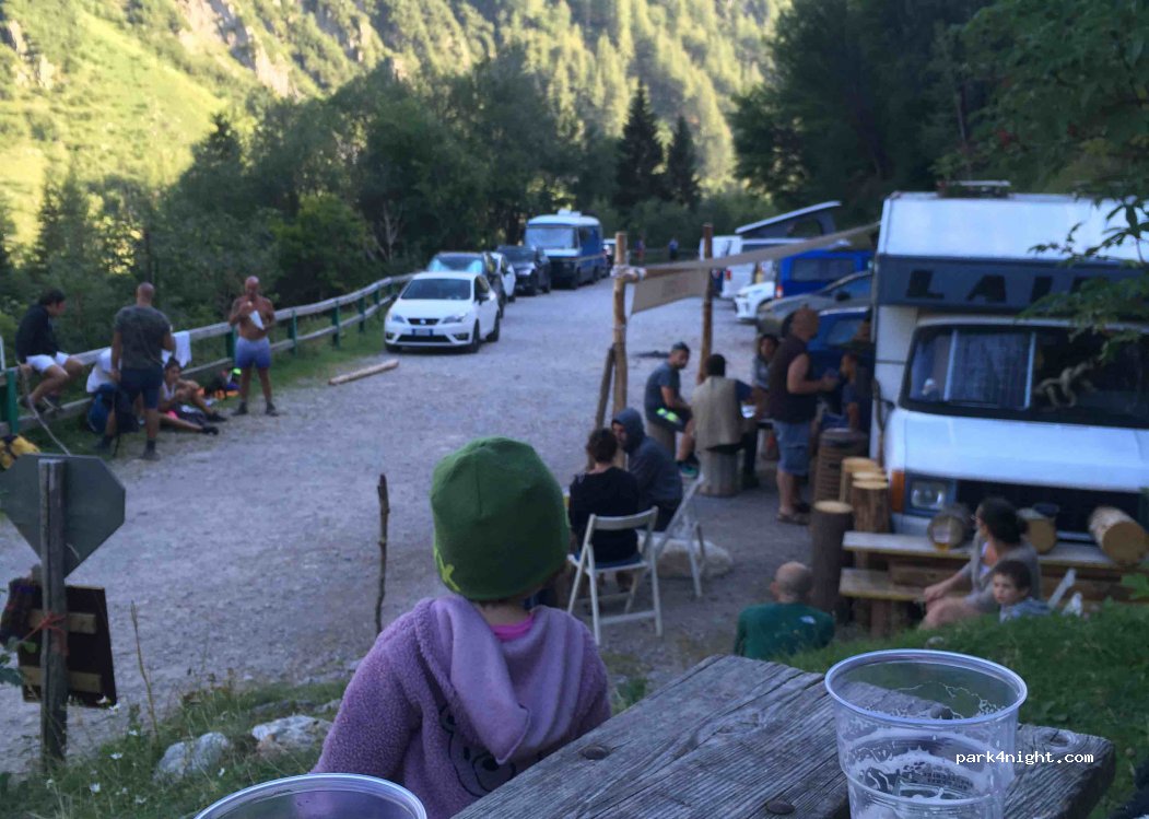 (24010) Roncobello - Unnamed Road — foto