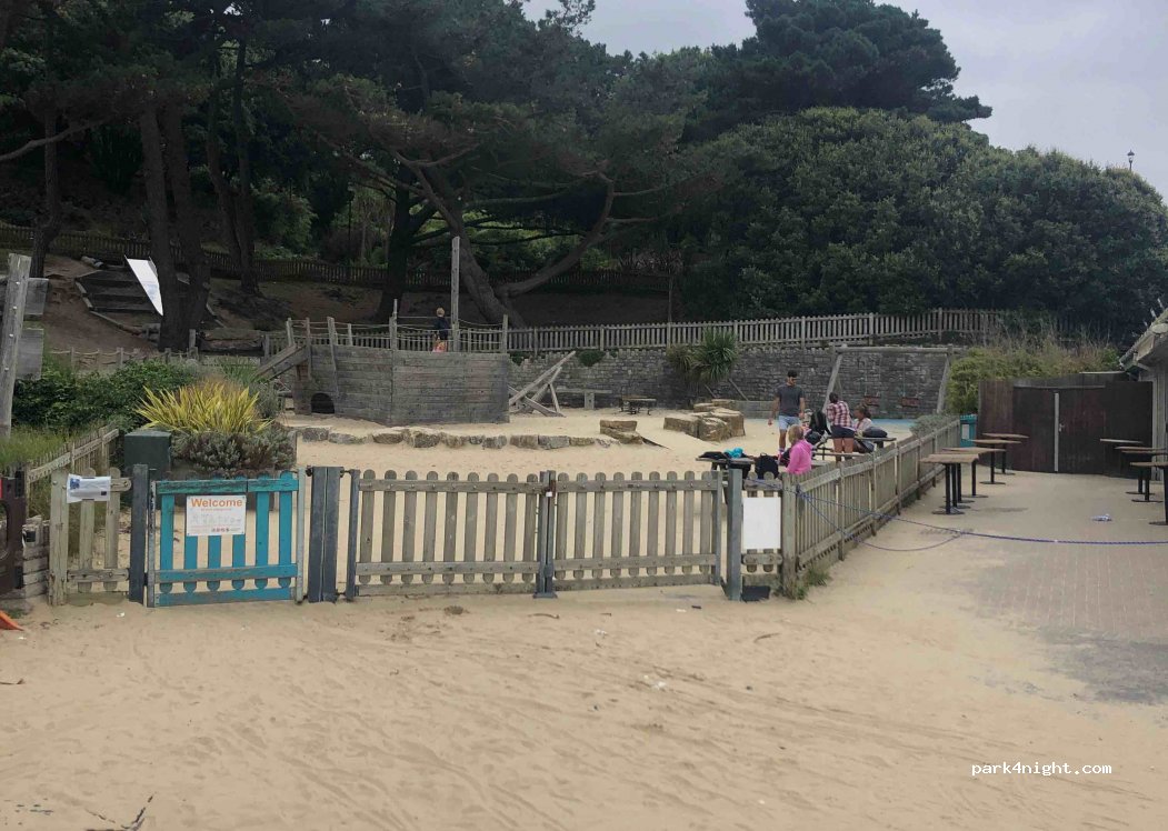 (BH4 8DP) Bournemouth - 2 Studland Road — foto