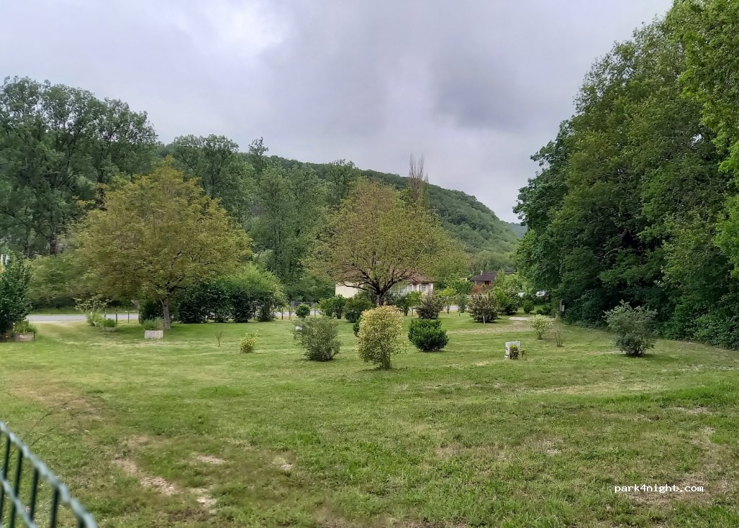 (24570) Condat-sur-Vézère - 51 D62 — foto 4