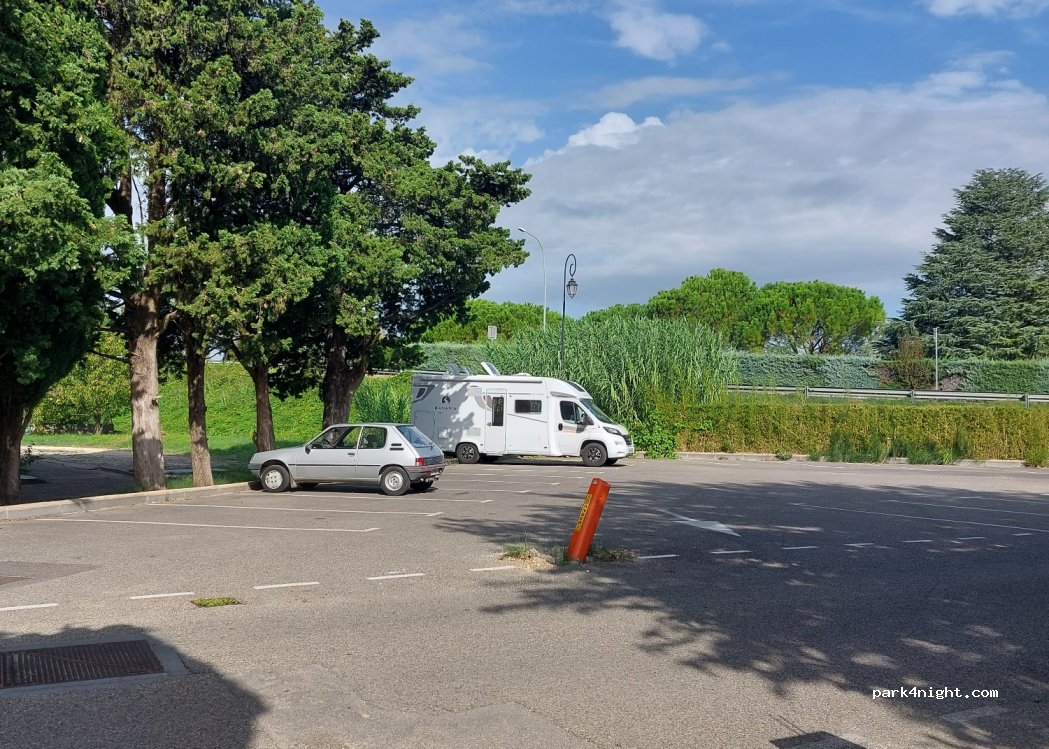 (84550) Mornas - 56 Rue Charles Pascal — foto