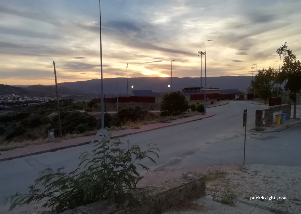 () Torre de Moncorvo - N220 — foto 5