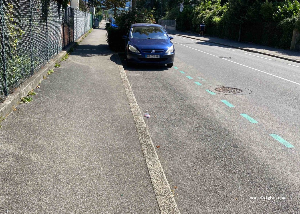 (74200) Thonon-les-Bains - 6 Avenue du Parc — foto 2