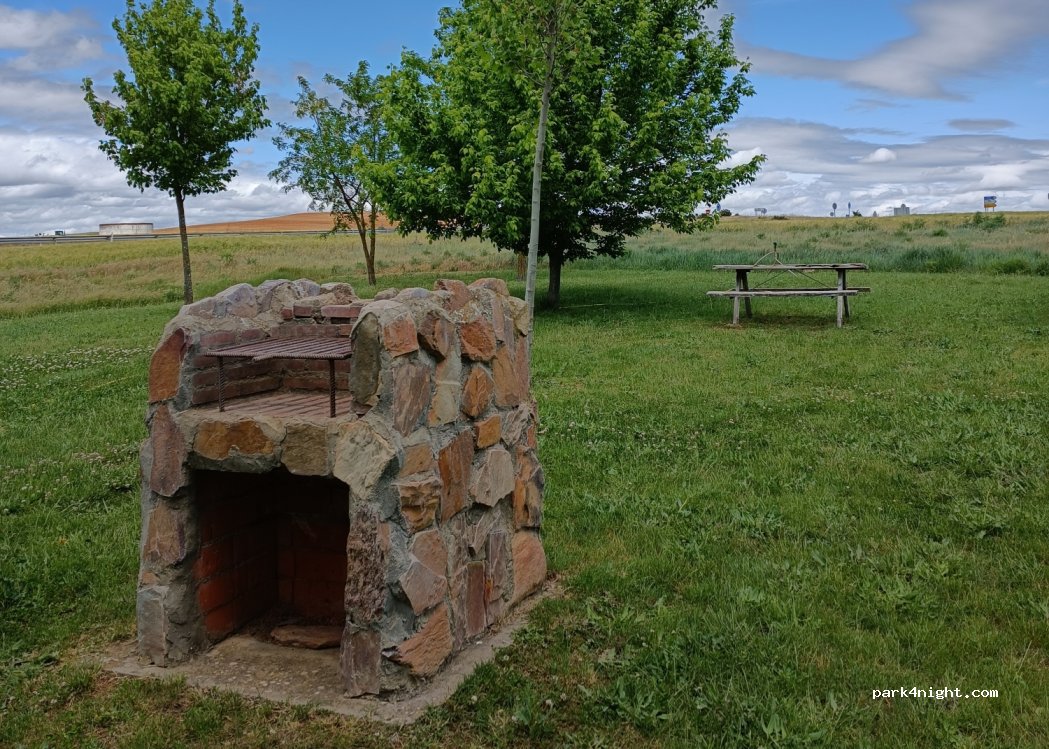 (49742) Riego del Camino - 11 Calle Pozo — foto