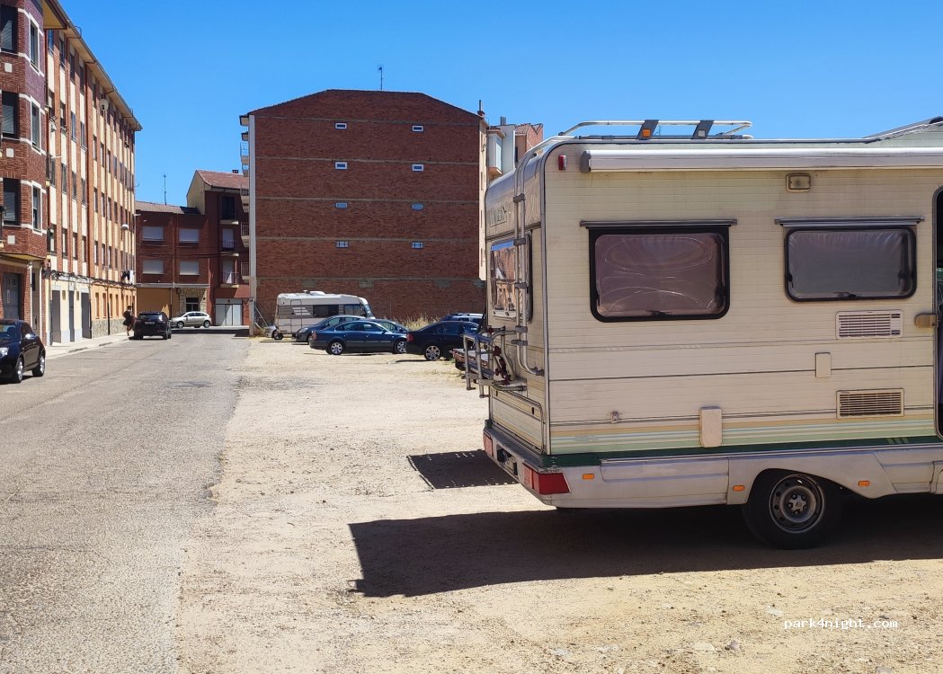 (24700) Astorga - 8 Calle la Sequeda — foto