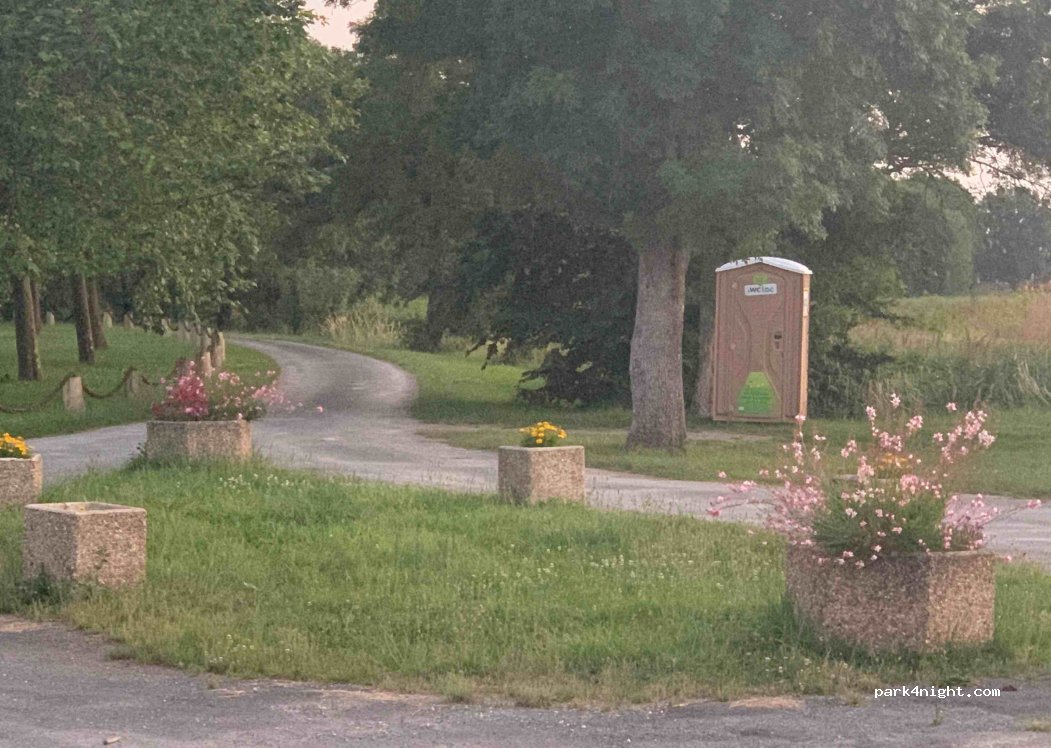 (33250) Saint-Julien-Beychevelle - Rte du Port — foto 2