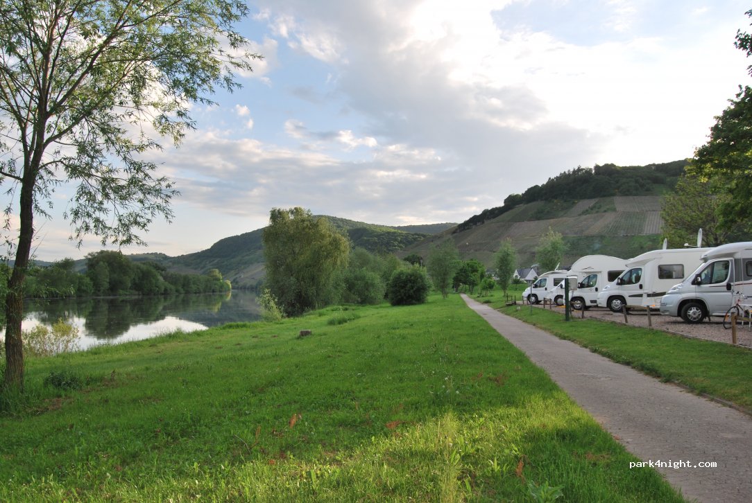 Wohnmobilpark Kesten — foto