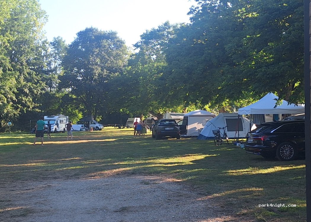 Aire naturelle de camping Autet — foto 4