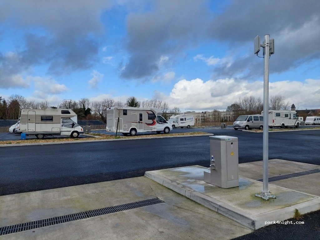 Aire camping-car Arras Vallée de la Scarpe — foto 2