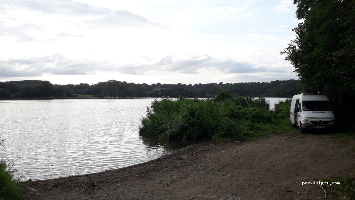 (22690) La Vicomté-sur-Rance - Unnamed Road — foto 2