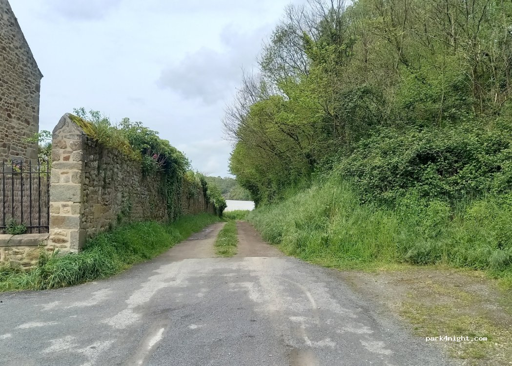 (22690) La Vicomté-sur-Rance - Unnamed Road — foto 3