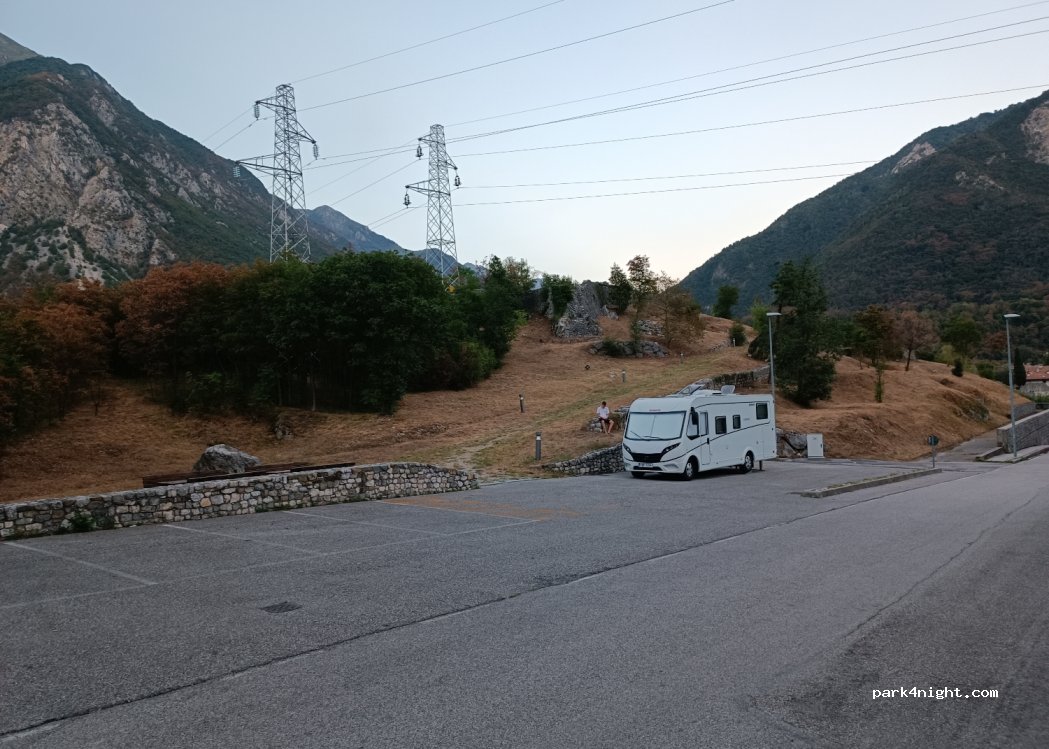 (33010) Venzone - Via Passerella — foto 3