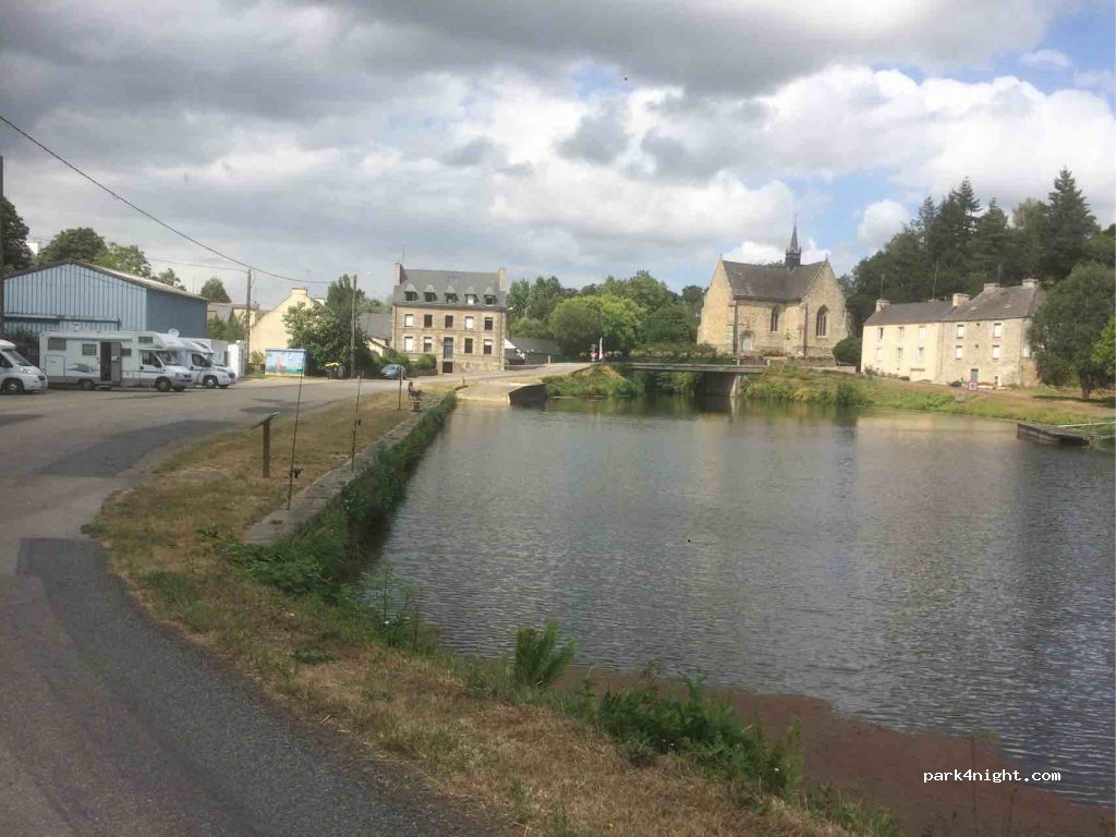 (56580) Rohan - 2 Rue de la Minoterie — foto 2