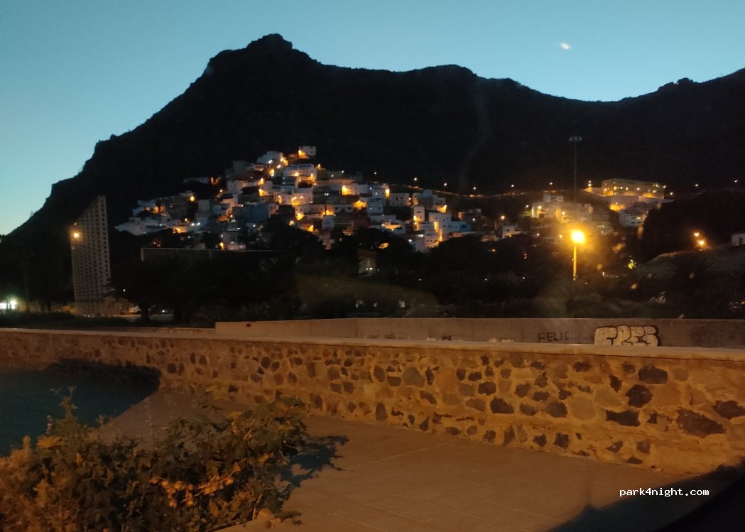 (38120) Santa Cruz de Tenerife - 64 Lugar Playa Teresitas — foto 3