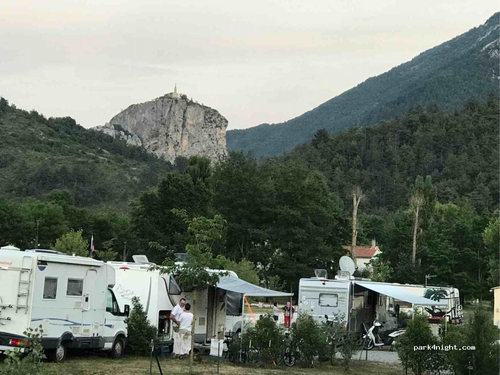 (04120) Castellane - Plan de la Palud route de Dignes — foto 2