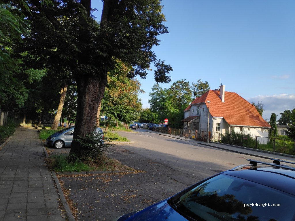 (87-100) Toruń - 6 Rybaki — foto
