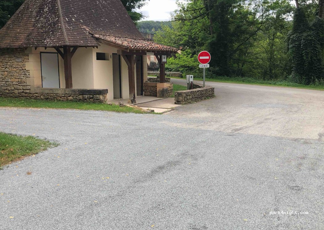 (24620) Les Eyzies-de-Tayac-Sireuil - 25 Avenue de la Préhistoire — foto 4