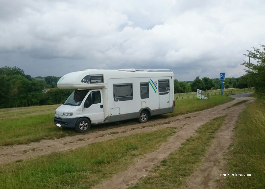 (60000) Beauvais - 136 Rue de la Mie au Roy — foto 2
