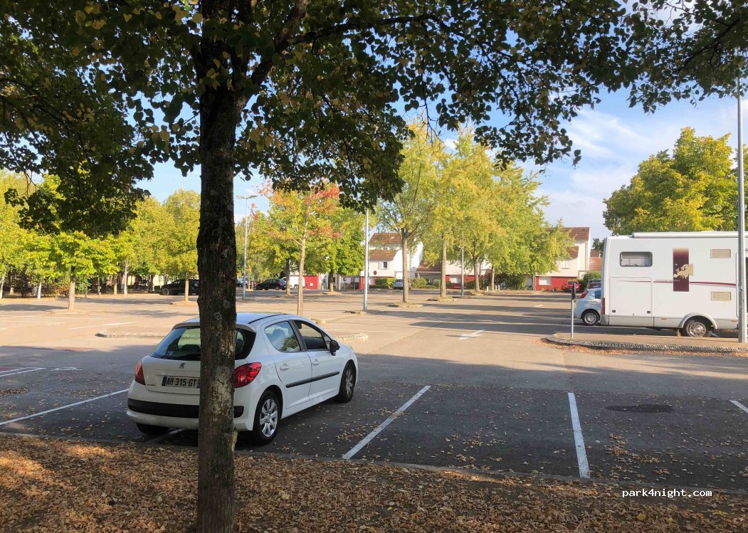 (10000) Troyes - 8 Rue Bernard de Clairvaux — foto 2