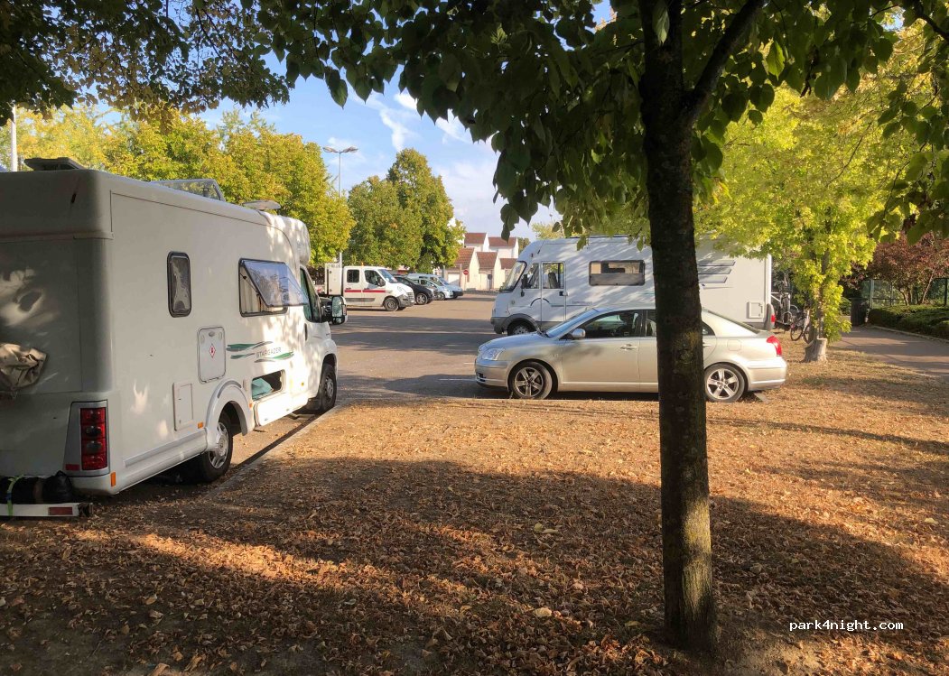 (10000) Troyes - 8 Rue Bernard de Clairvaux — foto 4