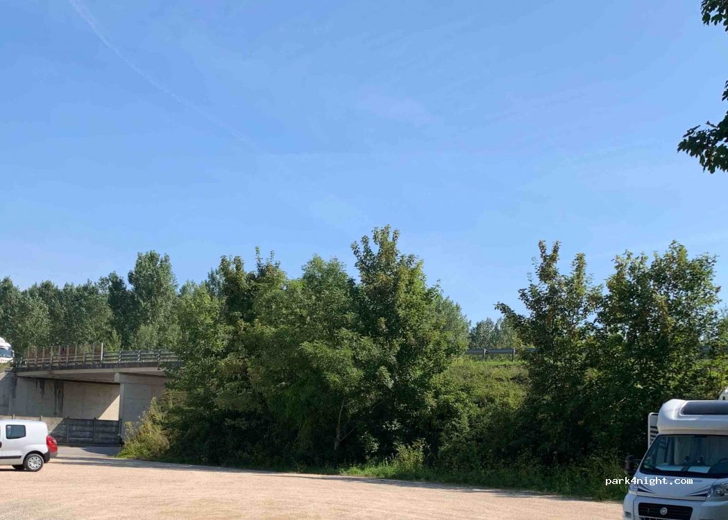 (51530) Oiry - 2 Quartier de la Gare — foto