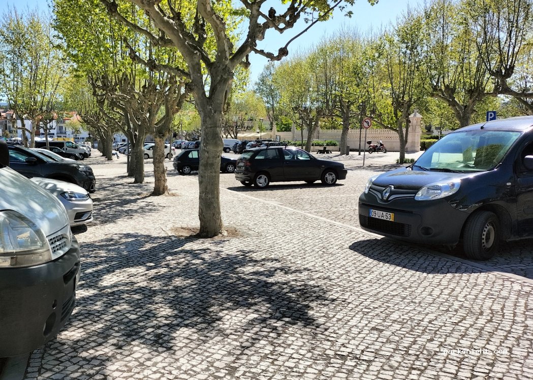 (2440) Batalha - 2440 Rua do Parque Cónego Manuel Simões Inácio — foto 3