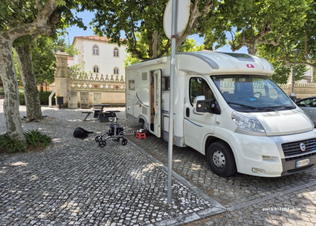 (2440) Batalha - 2440 Rua do Parque Cónego Manuel Simões Inácio — foto 5
