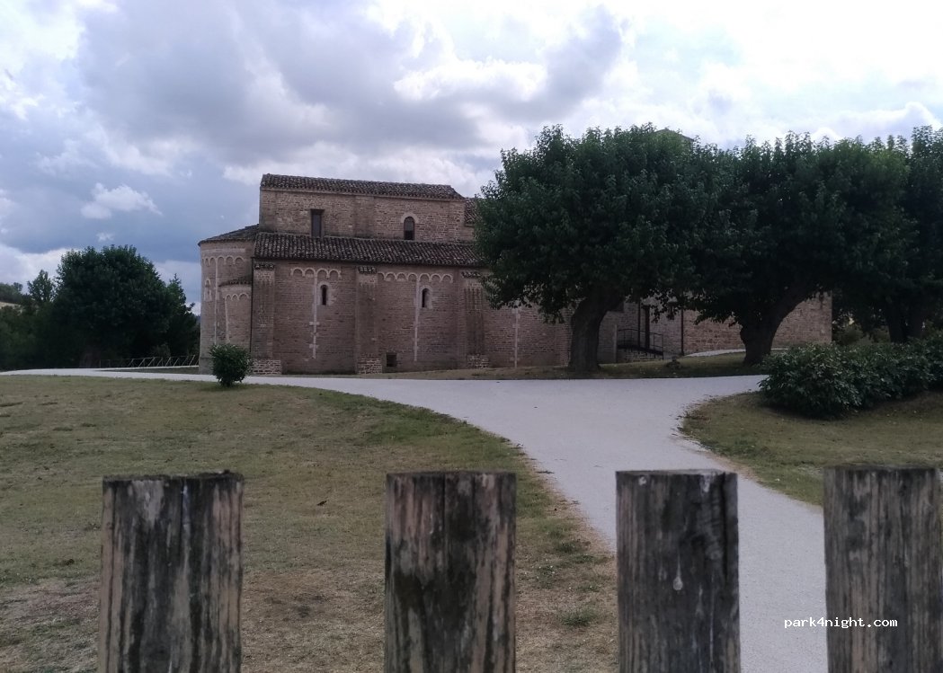 (62021) Apiro - Strada Provinciale 117 — foto 2