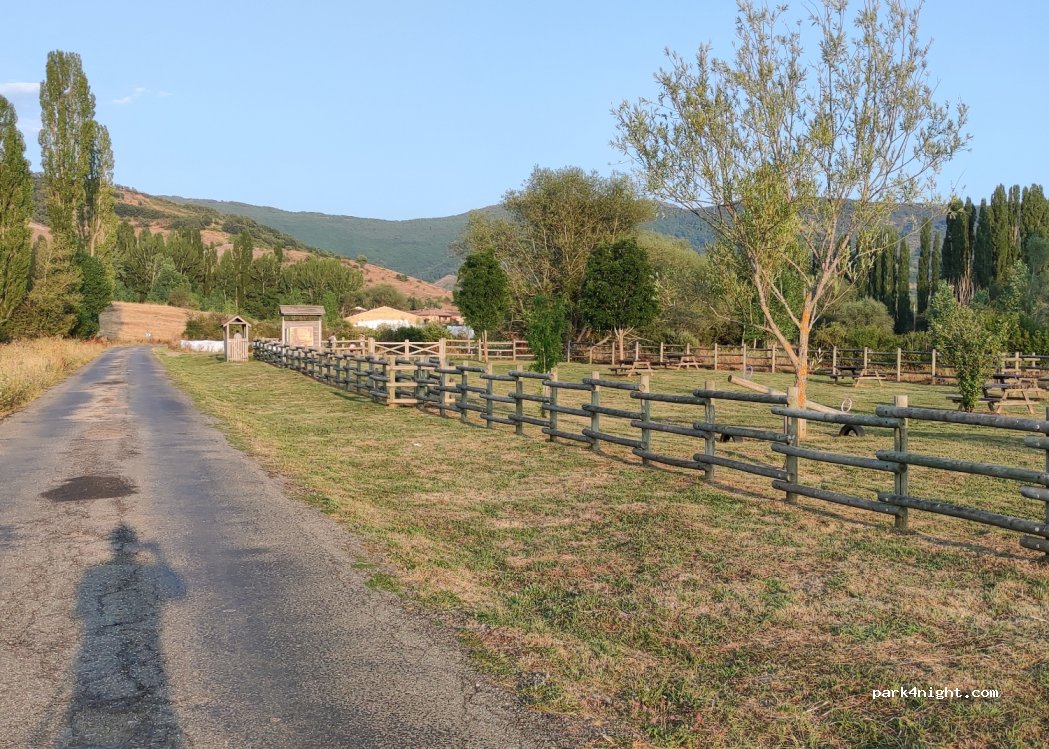 (24856) Reyero - Unnamed Road — foto