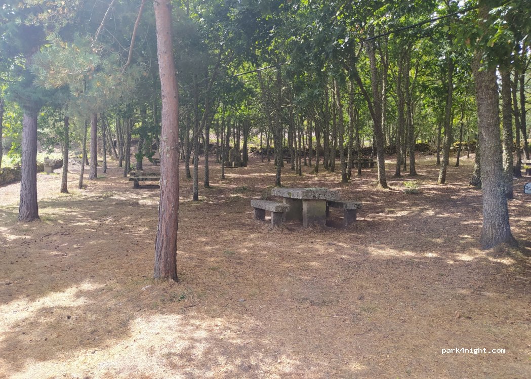 (32740) Parada de Sil - 2 Carretera dos Gozos — foto 4