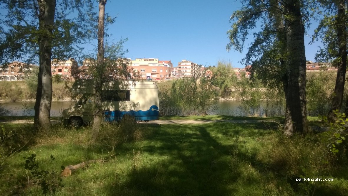 (43750) Flix - 7 Passeig de l'Ebre — foto 3