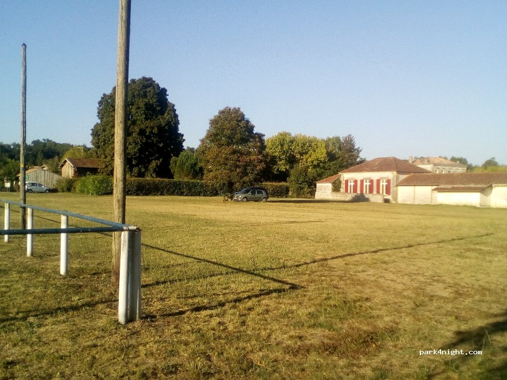 (33730) Uzeste - 39-41 Route de Villandraut — foto 2