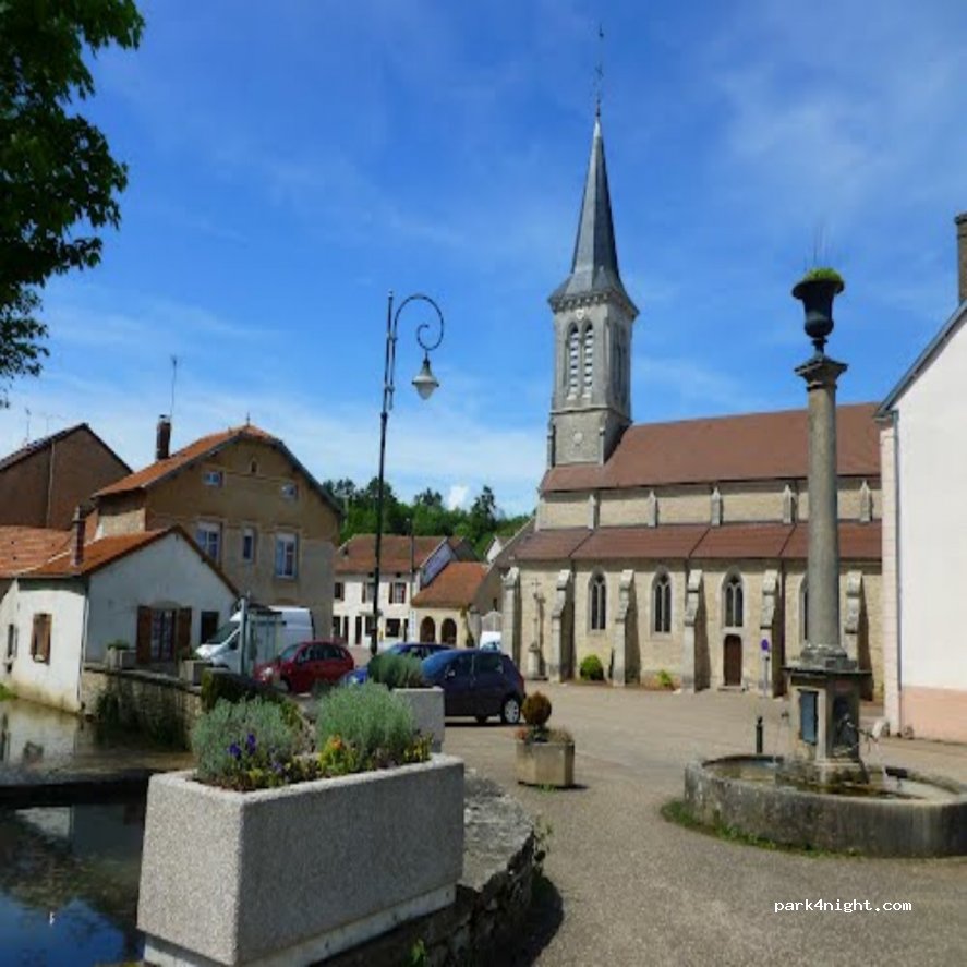 (52190) Vaux-Sous-Aubigny - 5-7 Rue de Verdun — foto