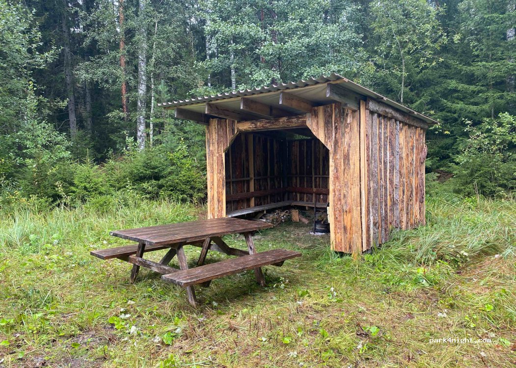 (819 65) Hållnäs - Unnamed Road — foto