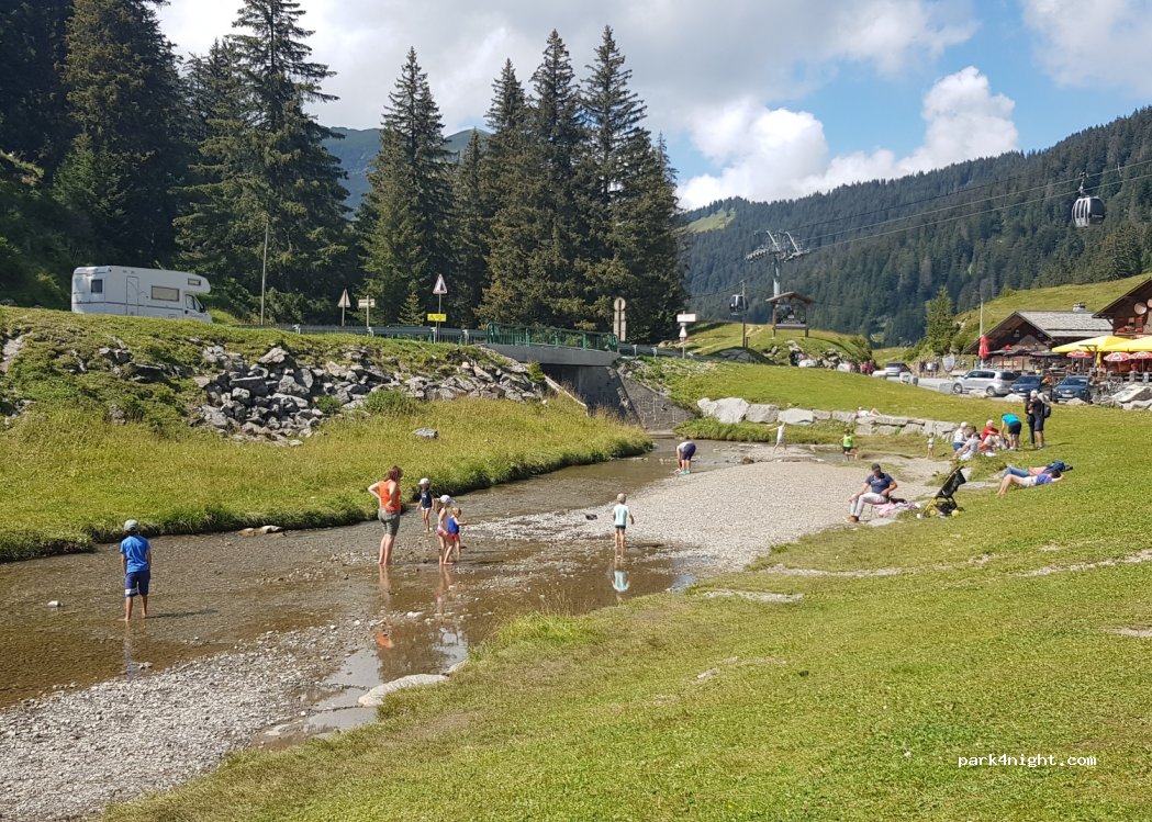(74110) Montriond - 5183 Route des Lindarets — foto