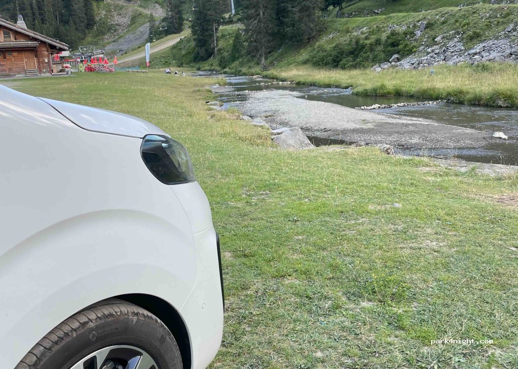 (74110) Montriond - 5183 Route des Lindarets — foto 2
