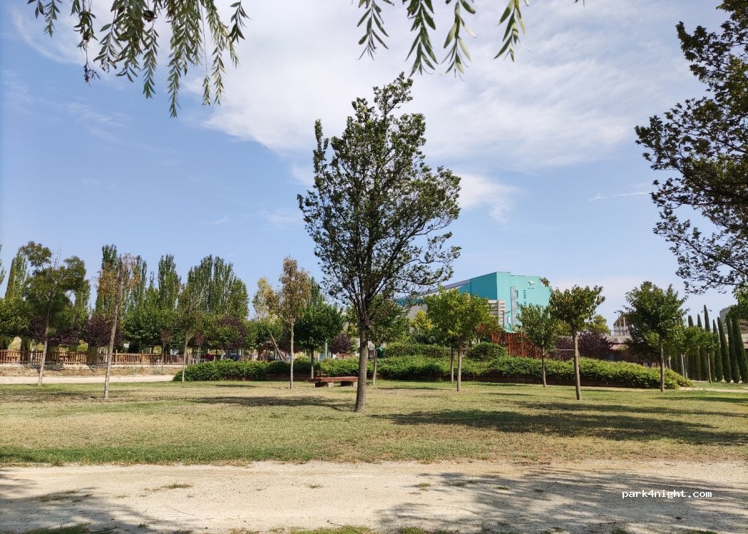 (50018) Zaragoza - Plaza Fluvi — foto