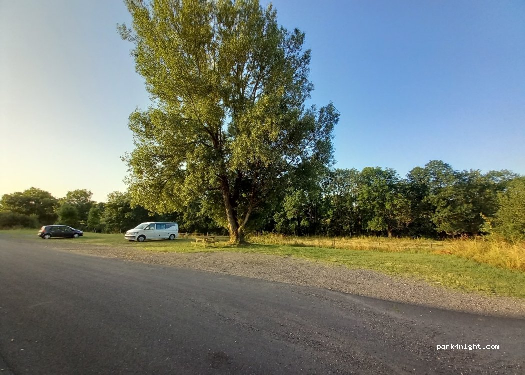 (63122) Saint-Gènes-Champanelle - Chemin de l'Égalité — foto