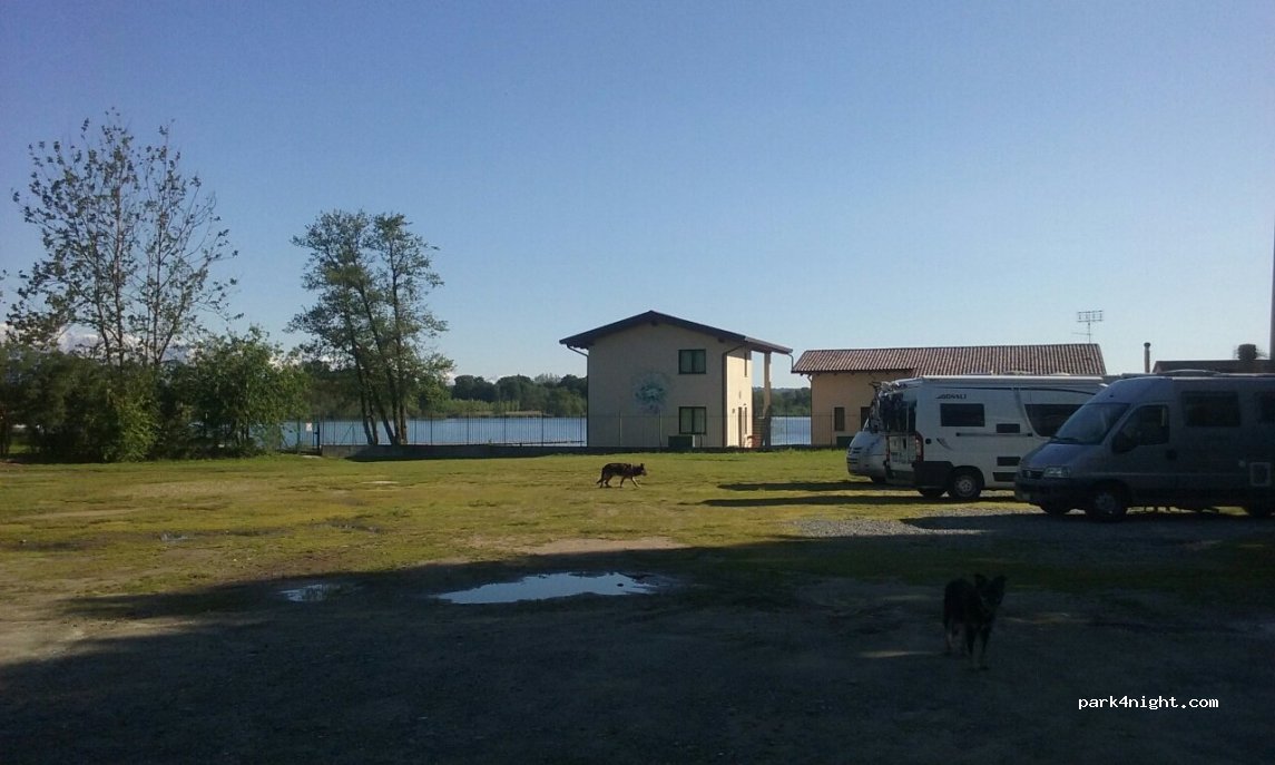 (10010) Candia Canavese - 29 Via Lago — foto