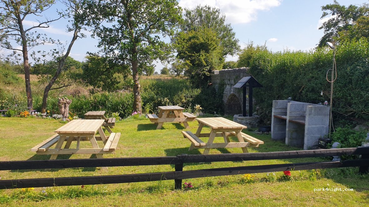 (H54K883) Galway / Mayo - Sandras field, Cloongawnagh, Tauanagh east, Kilconly. — foto