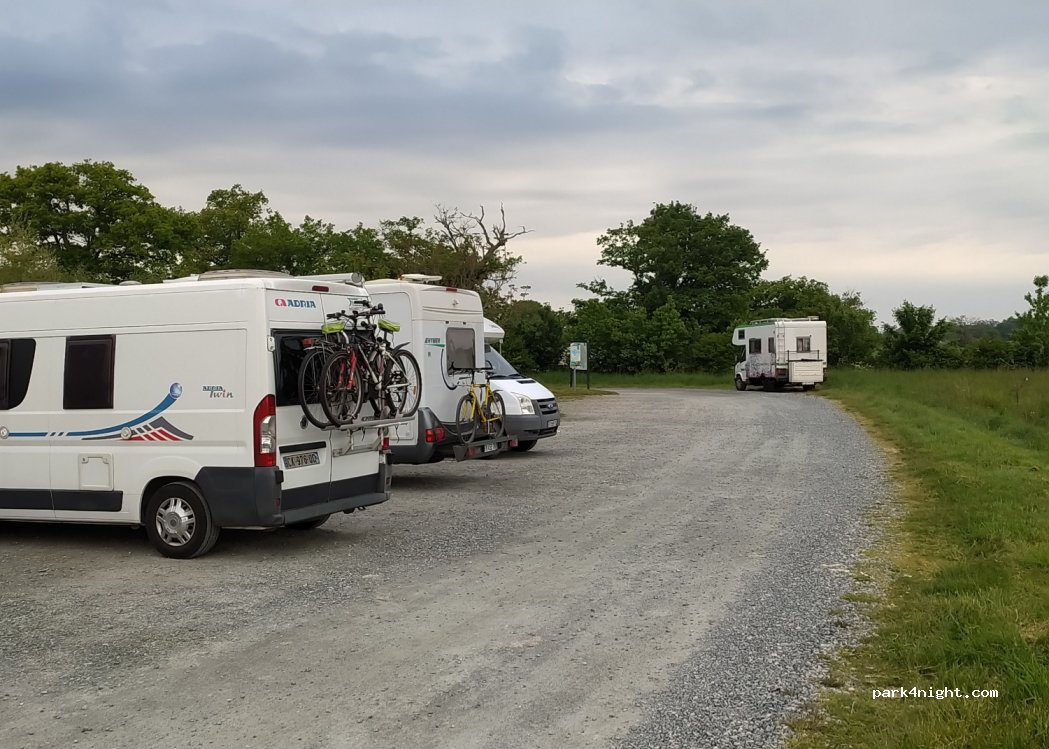 (23170) Lussat - Route de l'Étang des Landes — foto 3